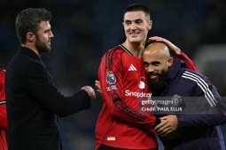 Mbeumo và Sesko rút lui khỏi ĐTQG, MU đứng ngồi không yên