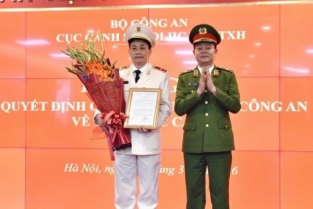 Thiếu tướng Nguyễn Mạnh Hùng giữ chức vụ Phó Cục trưởng C06