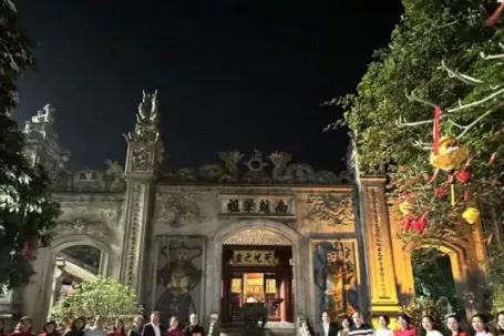 Tour du lịch đêm Đền Hùng có gì đặc biệt?