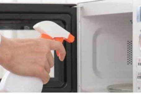 Lò vi sóng bẩn cỡ nào cũng “sạch bong” chỉ với 8 mẹo cực đơn giản