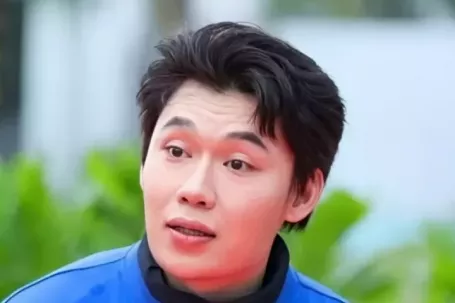 Quang Trung, Anh Tú thông báo khẩn