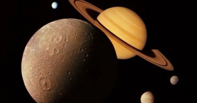 15 mặt trăng mới cùng lộ diện