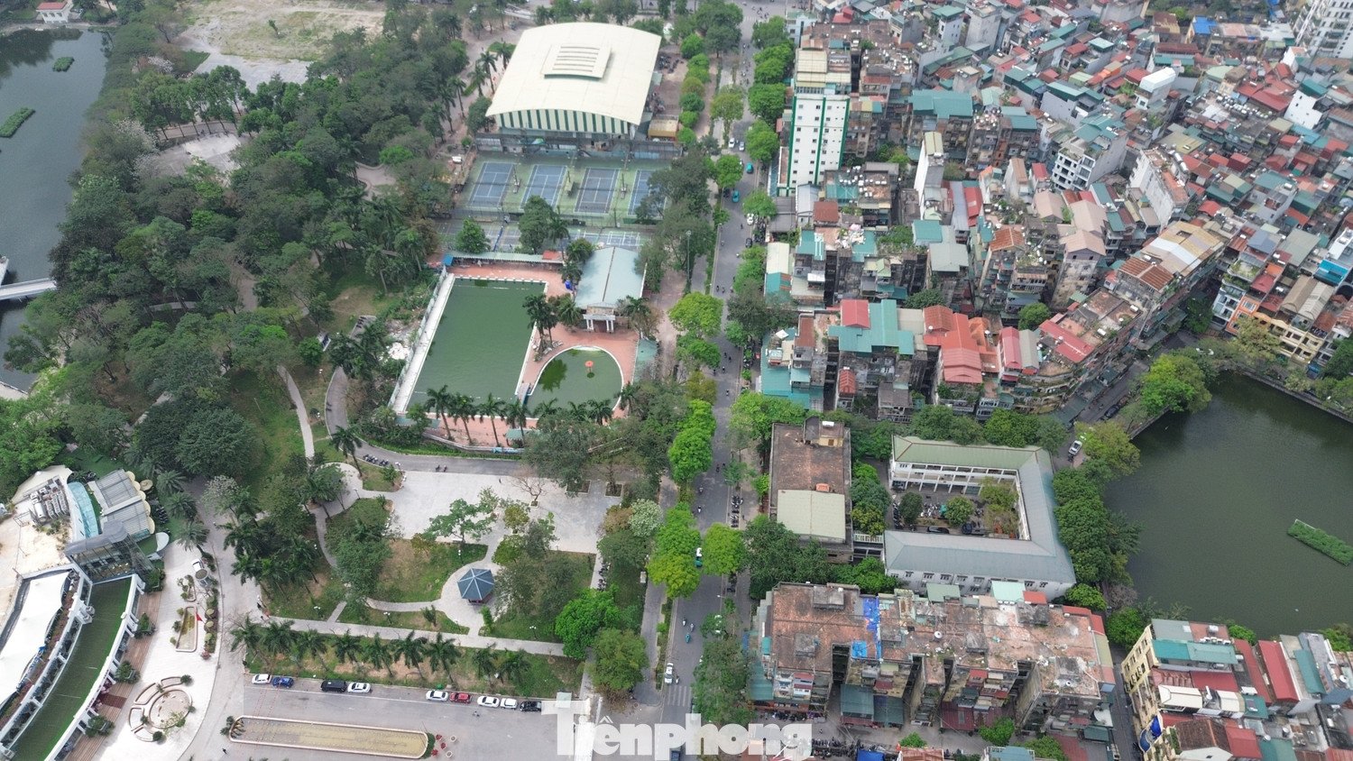 Bên cạnh đó, người dân, đặc biệt là giới trẻ ngày càng có nhu cầu cao hơn về các hoạt động giải trí, sinh hoạt cộng đồng mang tính văn hóa, nghệ thuật cao cấp. Vì vậy, việc đầu tư nhà hát có quy mô lớn hơn các nhà hát hiện có sẽ cung cấp thêm địa điểm để người dân được tiếp cận với âm nhạc giá trị cao.