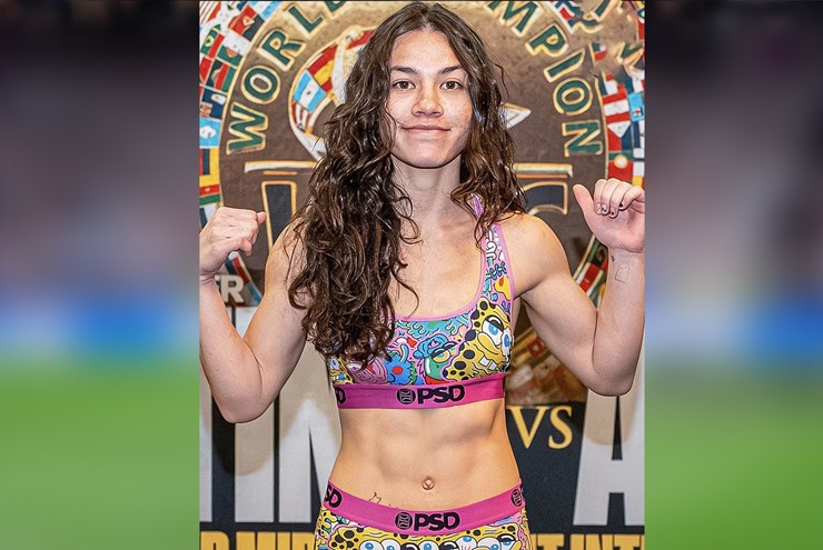 Nữ võ sĩ người Mỹ Isis Sio hiện đã thoát khỏi trạng thái hôn mê sau cú knock-out nghiêm trọng.