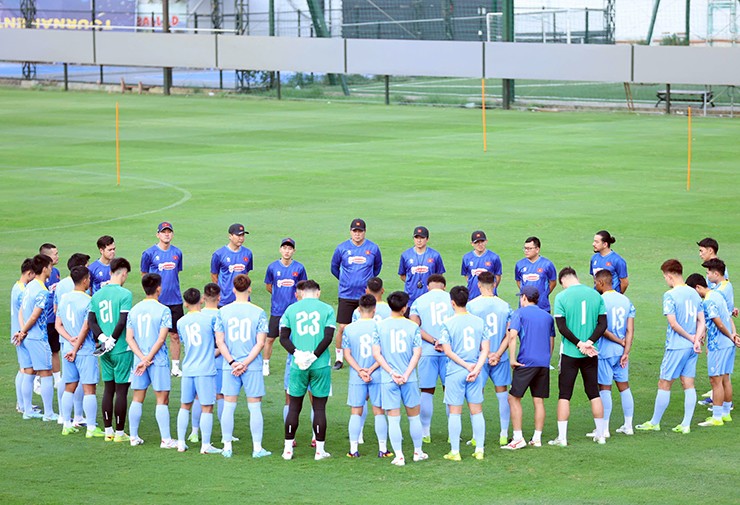 Xuân Son trở lại tập luyện, ĐT Việt Nam có đủ "binh hùng" đấu Bangladesh & Malaysia - 3