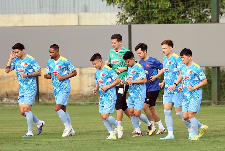 Xuân Son trở lại tập luyện, ĐT Việt Nam có đủ "binh hùng" đấu Bangladesh & Malaysia - 5