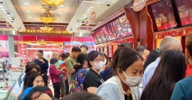 Giá vàng chiều 24/3 tăng vượt mốc 170 triệu đồn...