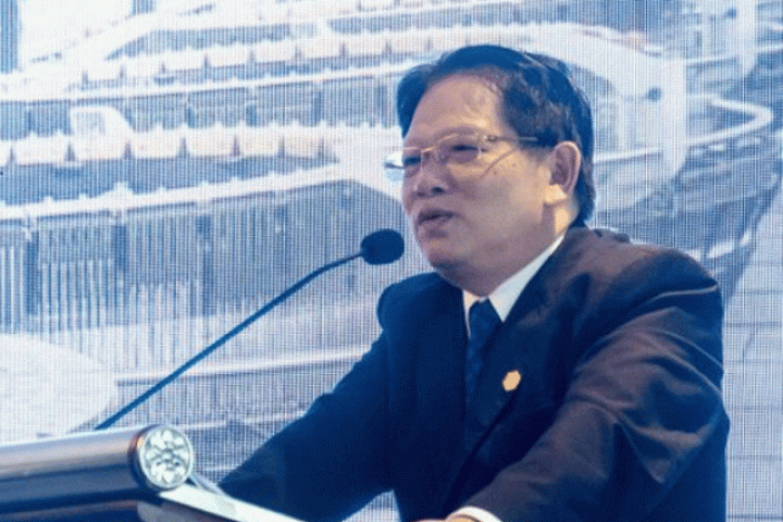 Hóa chất Đức Giang công bố tin bất thường sau khi cha con Chủ tịch bị bắt