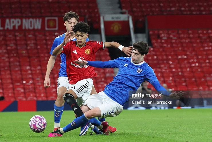 JJ Gabriel có tương lai xán lạn ở MU