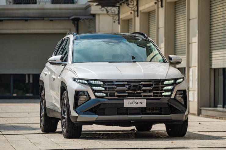 Sự khác biệt của Honda CR-V so với đối thủ Hyundai Tucson - 1