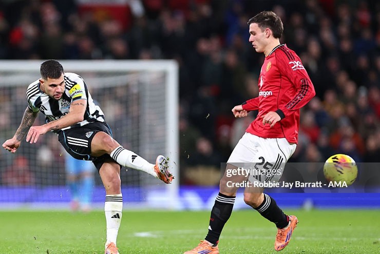 Tiền vệ&nbsp;Guimaraes liệu có chuyển đến MU thi đấu?