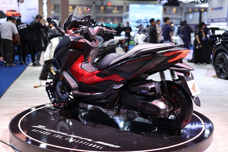 Xe ga Honda mới khiến "vua tay ga" SH350 cũng cần kiêng nể - 3