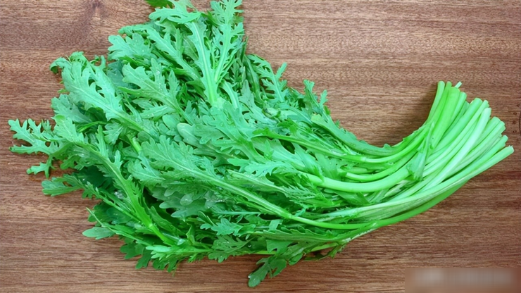 Loại rau "món ăn của Hoàng đế" tươi hơn hẹ, thơm hơn cần tây, xào đơn giản ăn ngon hơn cả thịt - 2