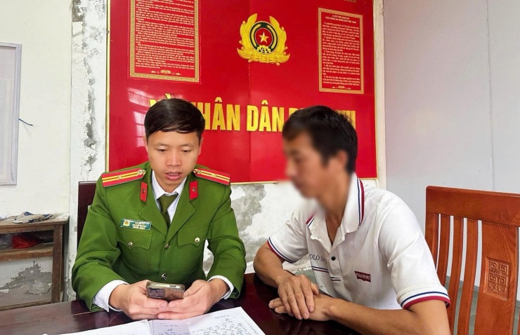 Công an giải thích, khuyến cáo cho anh L.B.N. để tránh bị lừa đảo qua mạng xã hội.