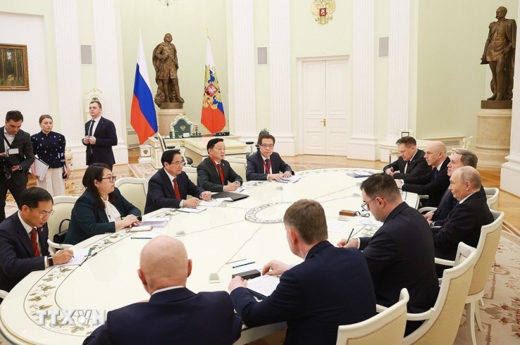 Thủ tướng Phạm Minh Chính hội kiến Tổng thống Nga Vladimir Putin. Ảnh: TTXVN