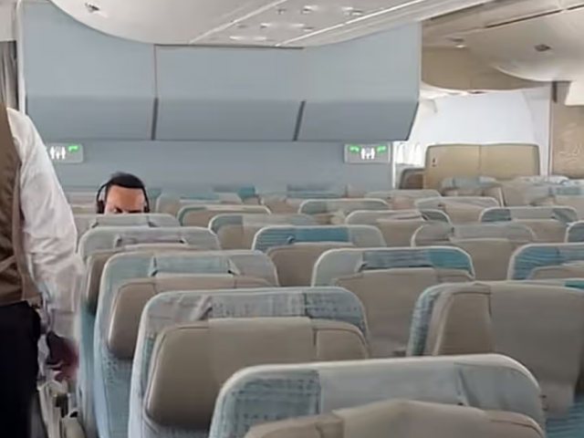 Những chuyến bay 'ma' trên bầu trời Dubai