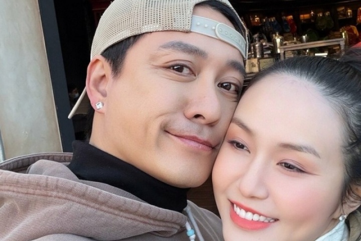 Bà xã Tuấn Hưng bình thản khi bị chê 'xuề xòa, kém sắc'