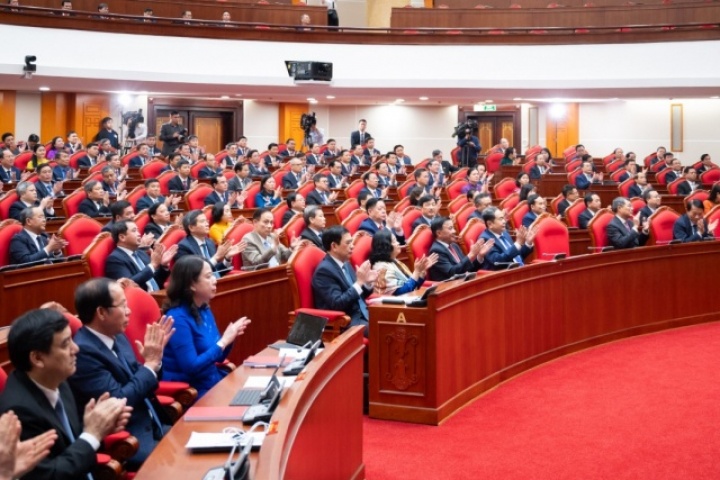 Đại biểu tại phiên bế mạc Hội nghị Trung ương 2 khóa 14