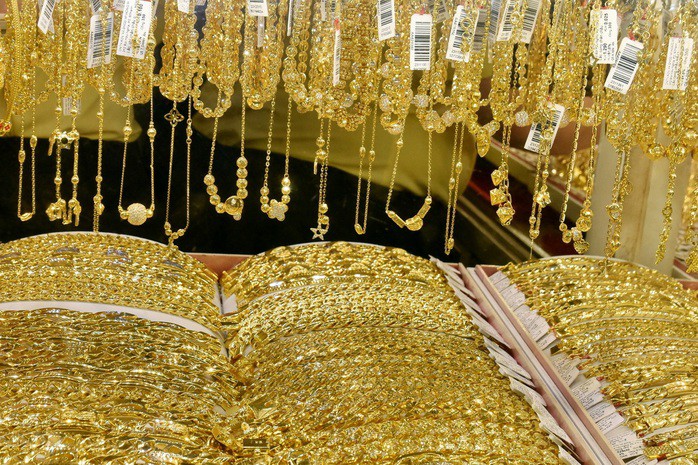 Giá vàng hôm nay tiếp tục nóng lên