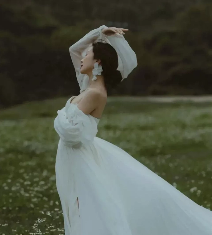 Quách Gia Văn đăng ảnh gây nhiều đồn đoán. Ảnh: Instagram