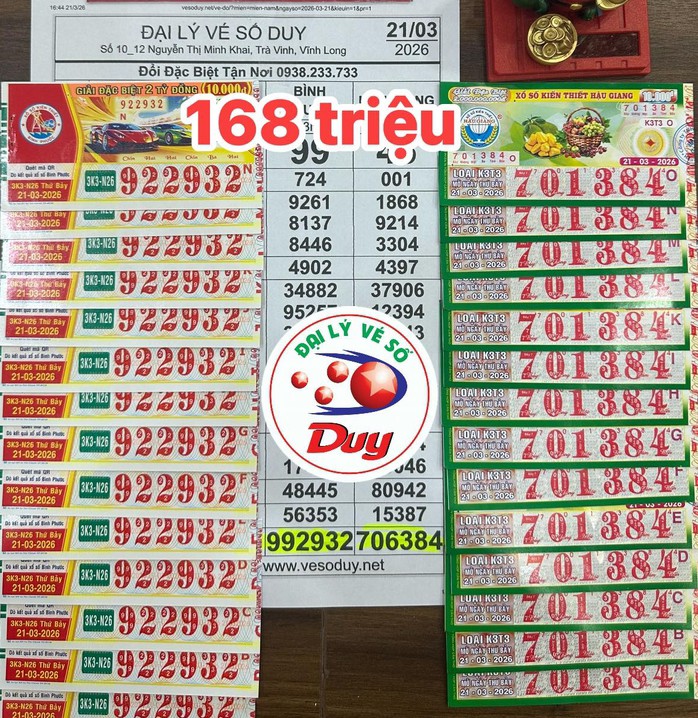 Đại lý vé số Duy tỏ ra tiếc nuối khi cùng lúc bán trúng 2 giải khuyến khích. Ảnh: ĐLVS Duy