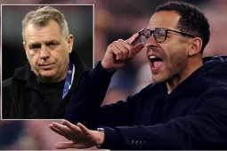 Chelsea không sa thải Rosenior dù hụt vé Cúp C1, trao đặc quyền cho tướng trẻ