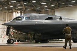 Giải mã chi tiết bí ẩn trên cánh máy bay ném bom tàng hình B-2 Spirit Mỹ