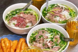 Bát phở tăng giá lên 50.000 đồng, chủ quán có lãi lớn hơn thời 30.000 đồng?