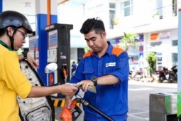 Bộ Công Thương chủ động giữ 'nhịp' thị trường xăng dầu, đưa thuế nhập khẩu về 0%