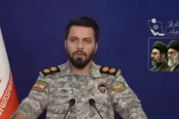 Iran kêu gọi Mỹ ngừng 'tô vẽ thất bại bằng thỏa thuận'