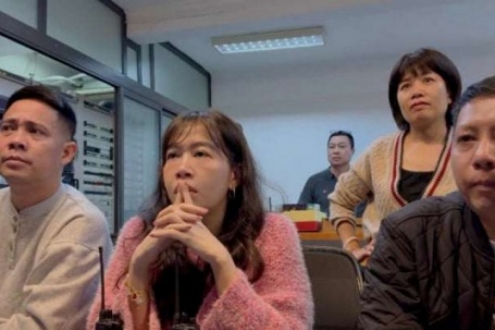 MC Diệp Chi  " nghẹt thở "  trong hậu trường Ai là triệu phú, xuýt xoa vì dự cảm không thành