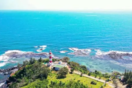 Tọa độ 'săn view' cực chill ở trạm đèn biển Ba Làng An