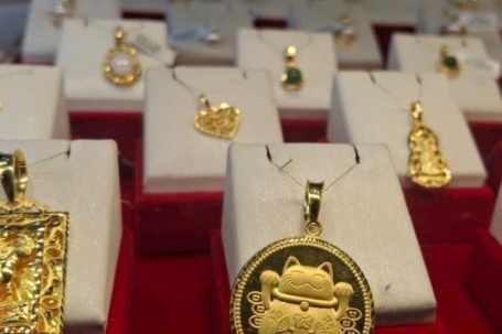 Giá vàng bật tăng 13 triệu đồng/lượng, loạt dự báo mới ra sao?