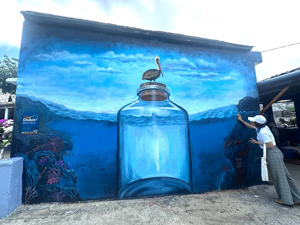 AkzoNobel không chỉ đơn thuần sơn lại các bức tường, mà còn góp phần bảo tồn di sản văn hóa và thiên nhiên, nâng cao nhận thức cộng đồng về việc bảo vệ môi trường biển