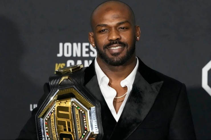 Huyền thoại UFC Jon Jones