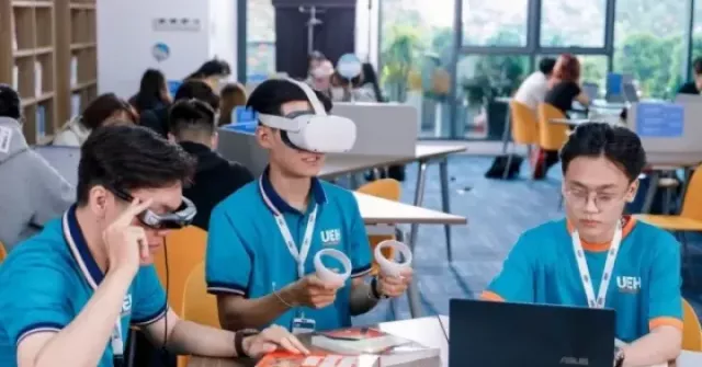 Một đại học trả lương lên tới 120 triệu đồng/tháng cho giáo sư, phó giáo sư