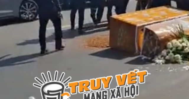 Xôn xao clip đạo tì ở TPHCM làm rơi quan tài trong lúc đưa tang