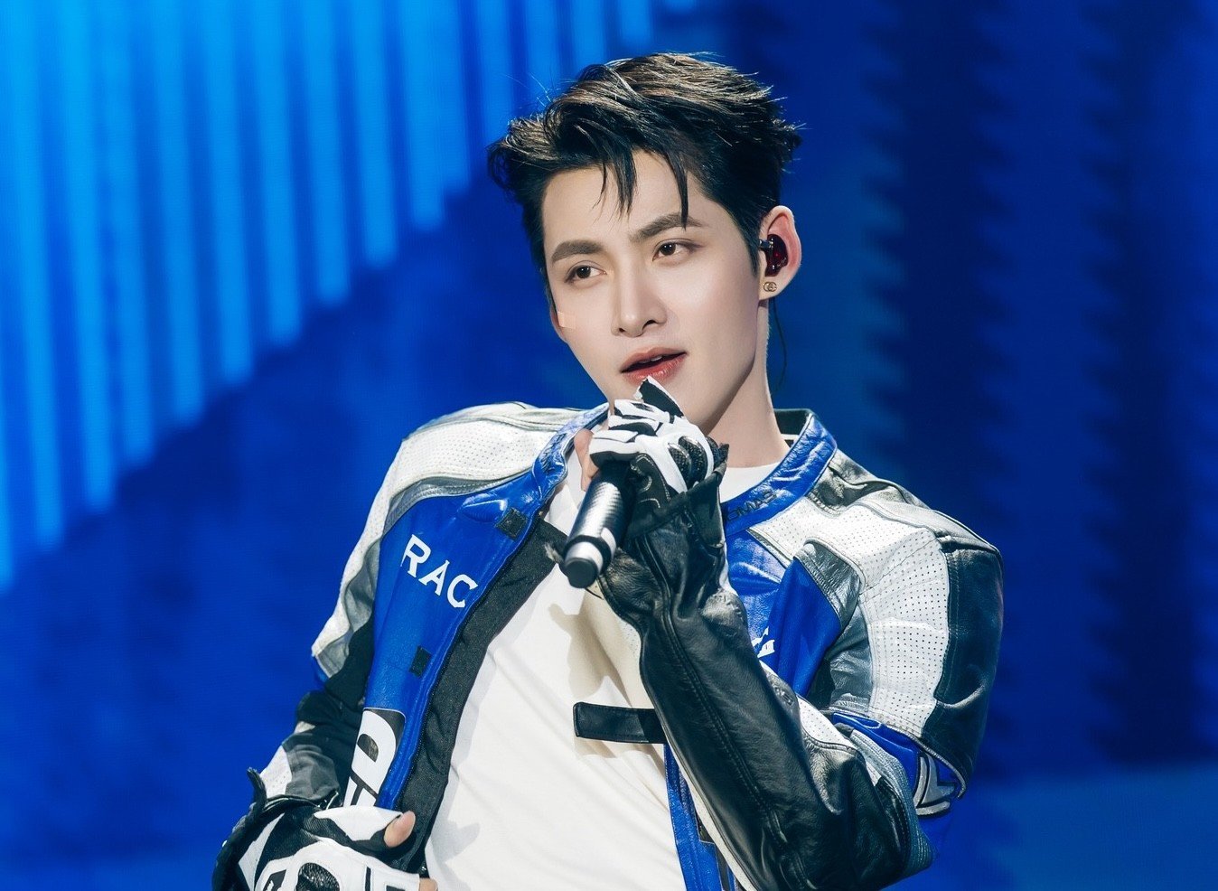 Hùng Huỳnh chỉ thật sự mạnh ở khả năng vũ đạo.