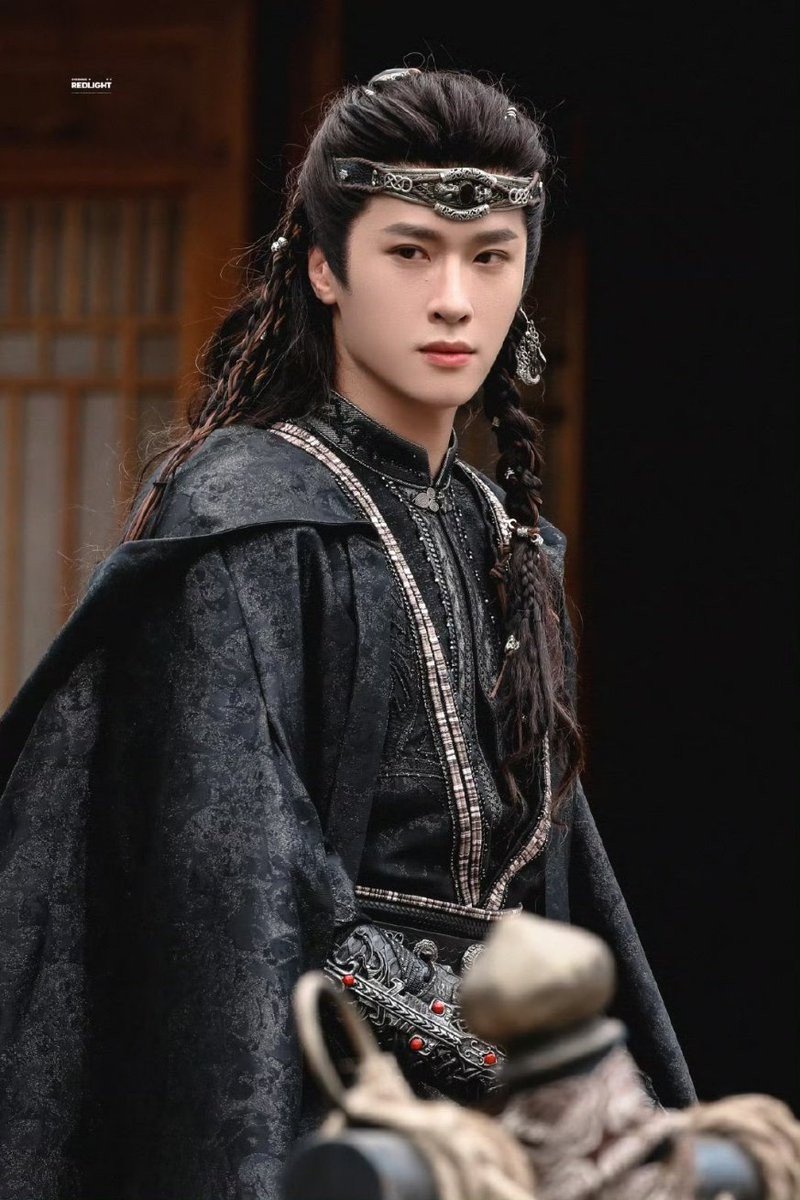 Triển Hiên và Lưu Hiên Thừa (phải) đều đóng phim đam mỹ.