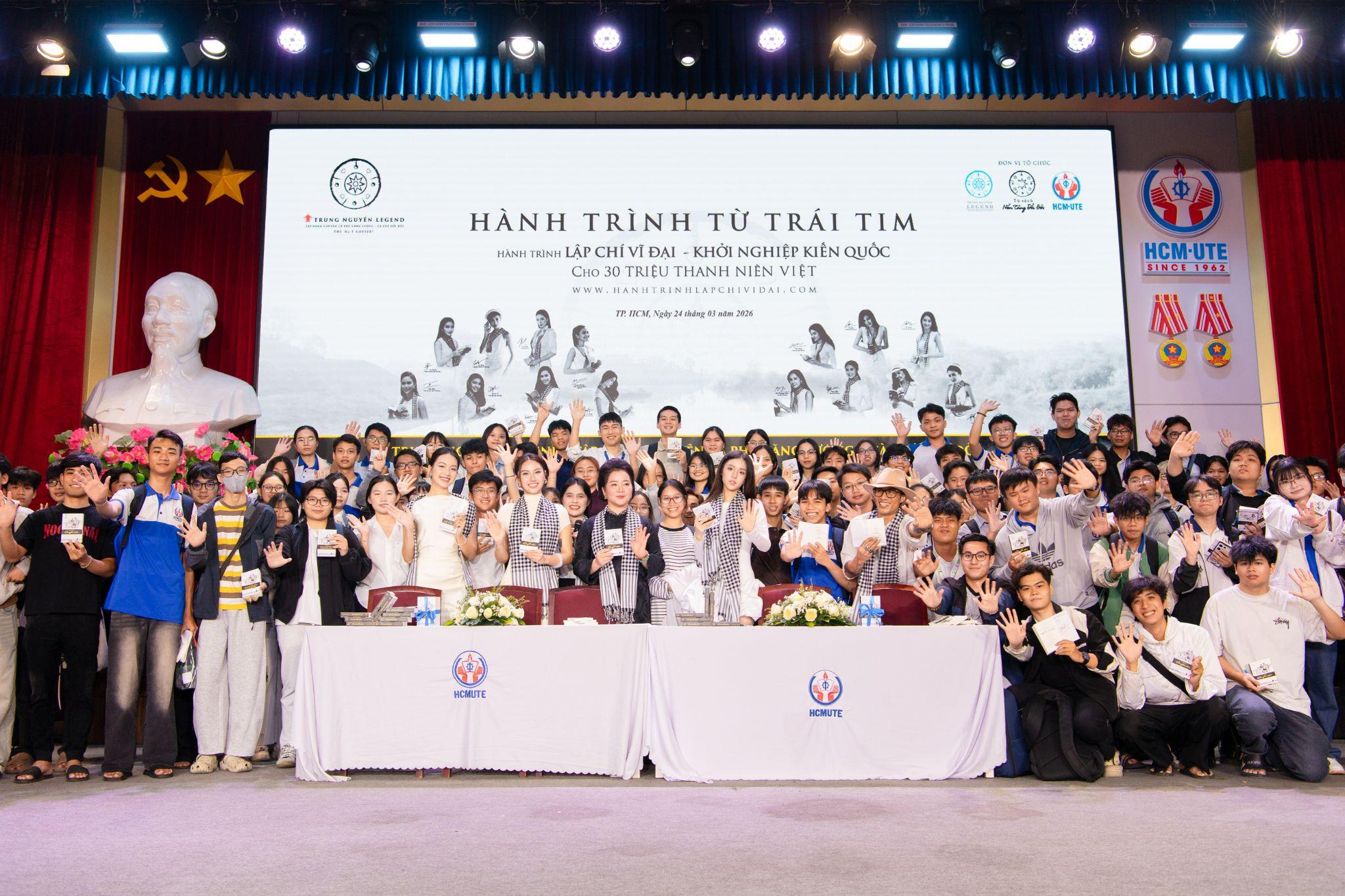 Nguyễn Hoàng Phương Linh, Võ Cao Kỳ Duyên lan tỏa tri thức và khát vọng tới sinh viên TP.HCM - 1