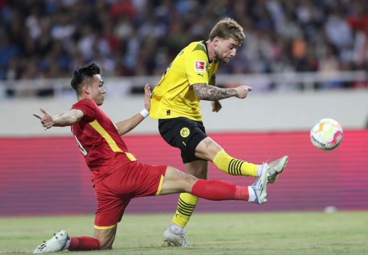 Bùi Hoàng Việt Anh được đánh giá là một trong những trung vệ giỏi nhất của bóng đá Việt Nam hiện tại.