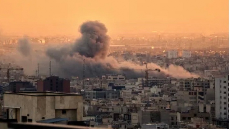 Iran bác đề xuất của Mỹ, yêu cầu đáp ứng 5 điều kiện để chấm dứt chiến tranh - 1