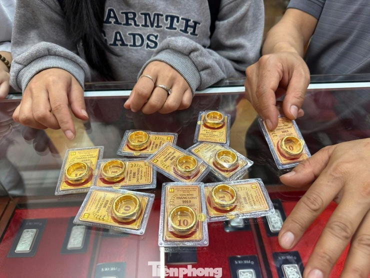 Giá vàng lại quay đầu giảm.