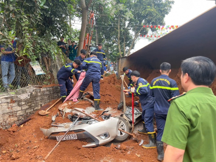 Hai nạn nhân nữ đã tử vong sau vụ tai nạn.