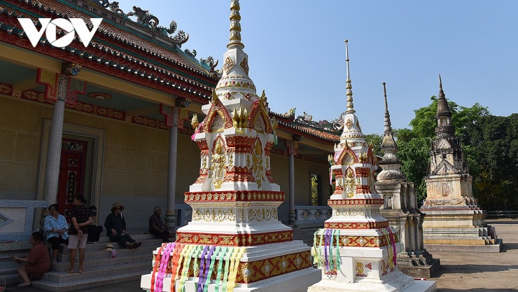 Chùa Việt Khánh Thọ là địa chỉ tín ngưỡng tôn giáo của cả cộng đồng người Việt và người Thái Lan tại tỉnh Kanchanaburi.