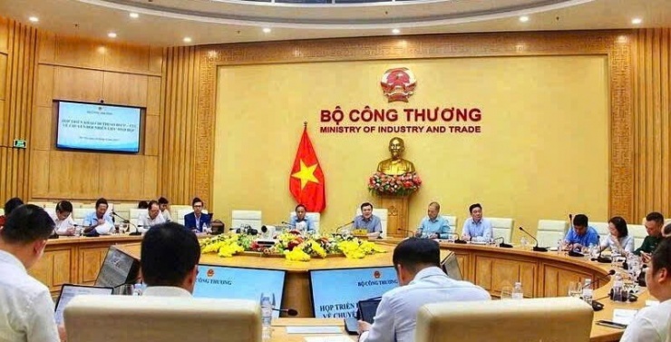 Bộ Công Thương họp với các doanh nghiệp xăng dầu ngày 26/3. Ảnh: BCT.