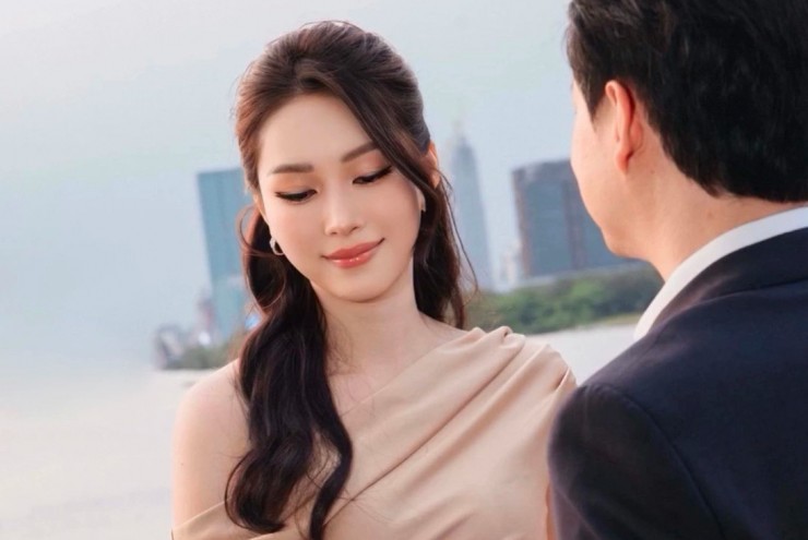 Ảnh sao 26/3: Đặng Thu Thảo khoe sắc bên chồng doanh nhân