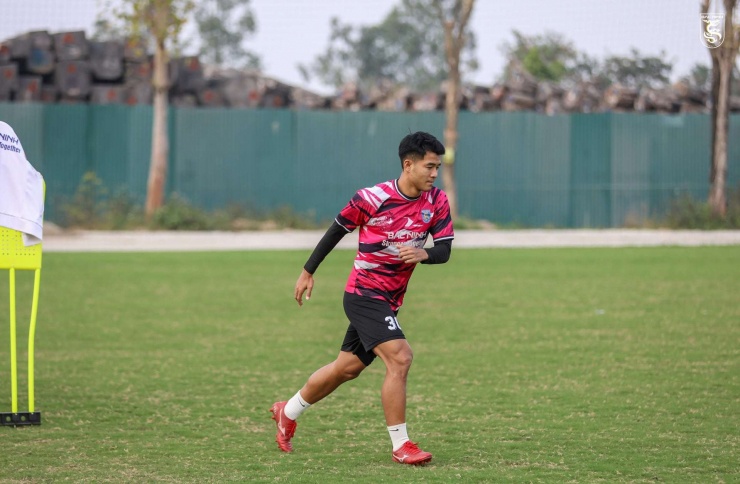 Trò cưng của HLV Park Hang-seo: Vợ hot girl, sự nghiệp lao dốc trước tuổi 30 - 4