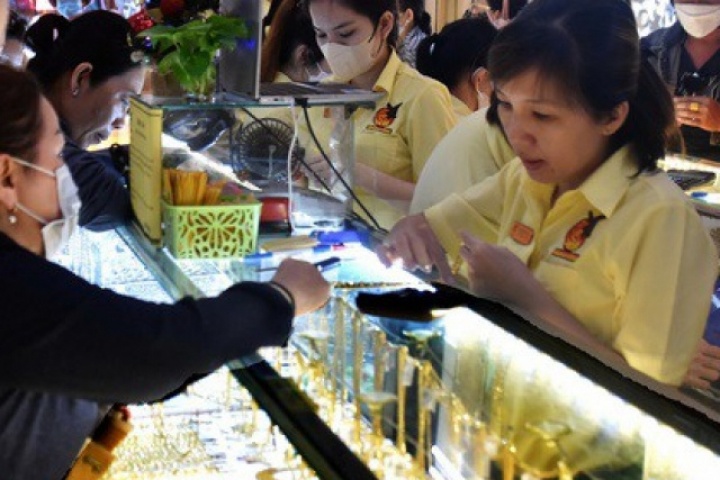 Giá vàng hôm nay, 26-3: Biến động rất mạnh