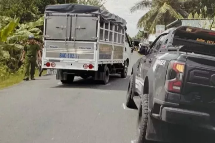 Tước danh hiệu Công an Nhân dân với 2 cán bộ vừa bị khởi tố tại Vĩnh Long